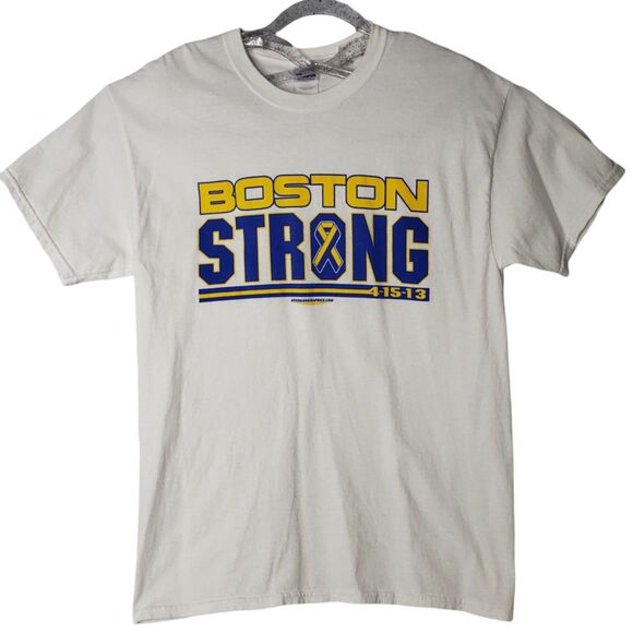 Gildan Other - BOSTON STRONG 2013 White T Shirt Mens Size Large